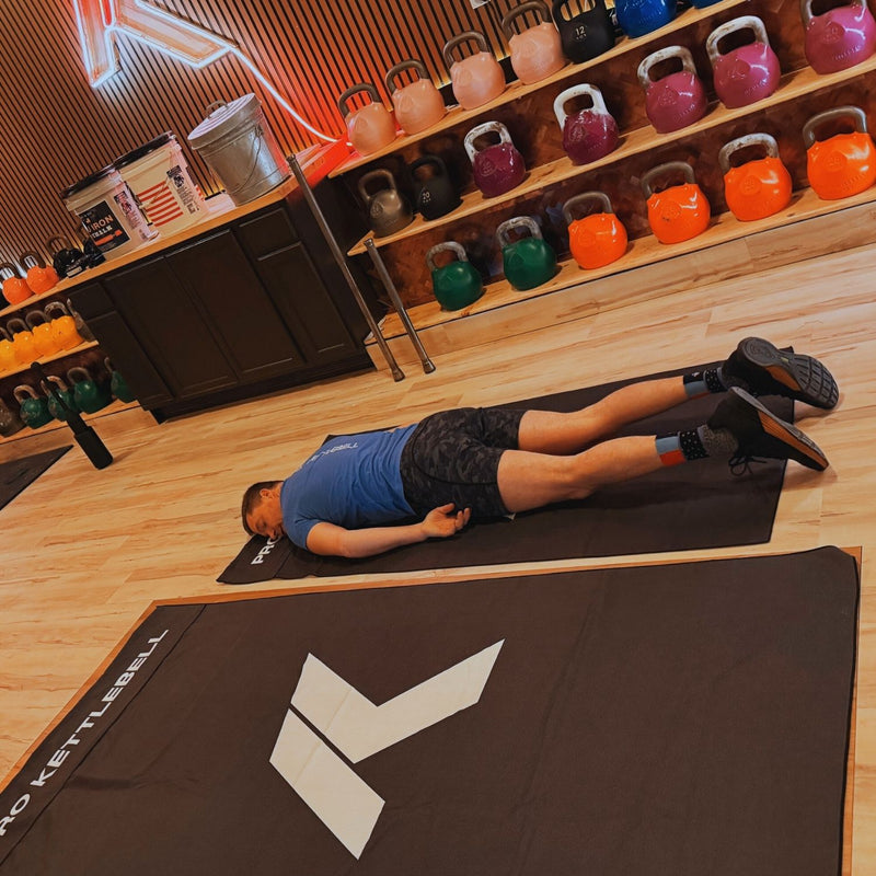 Load image into Gallery viewer, Pro Kettlebell Zippered Training Towel