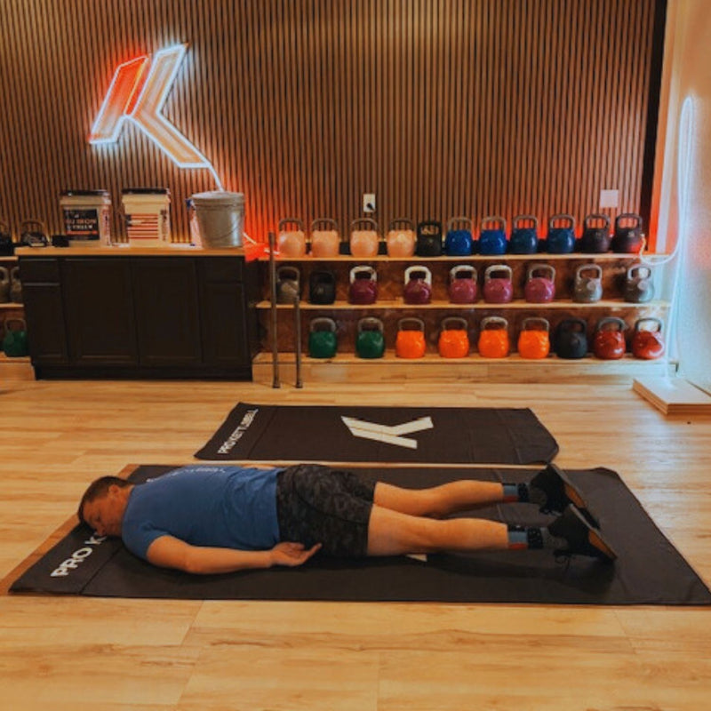 Load image into Gallery viewer, Pro Kettlebell Zippered Training Towel
